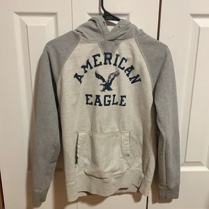 Men’s American Eagle sweatshirt